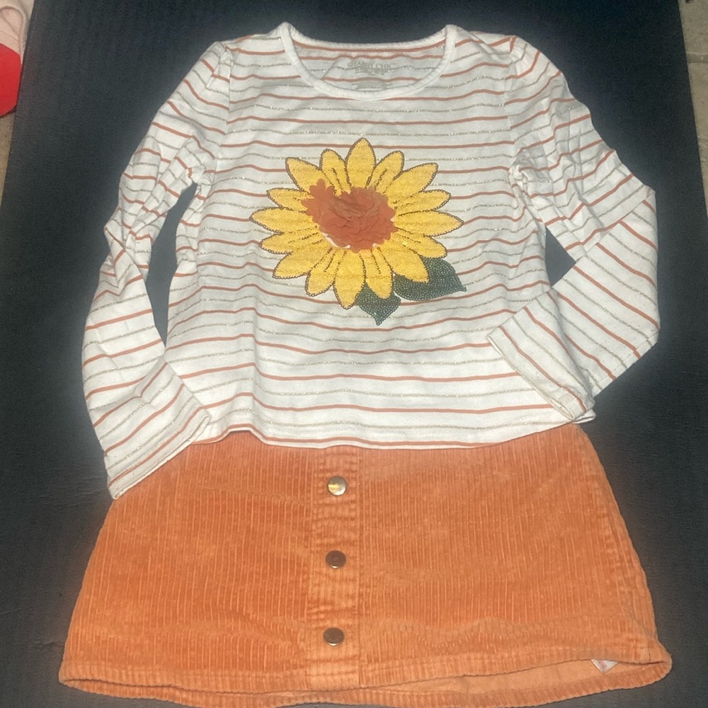 Girls skirt set